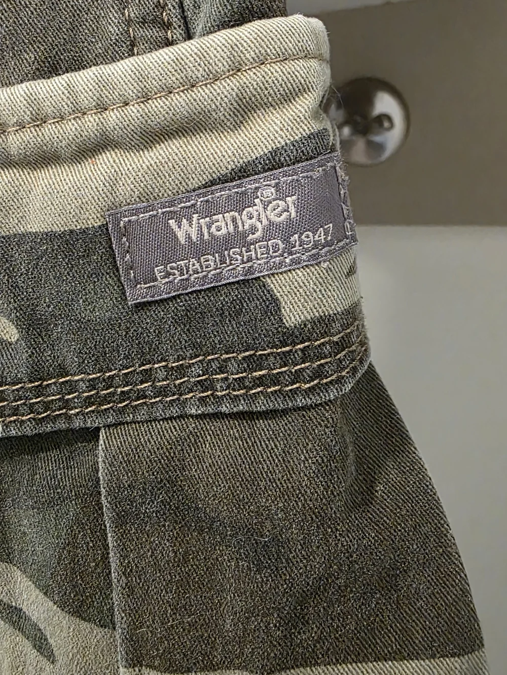 Wrangler Men's Green Camo Cargo Pants